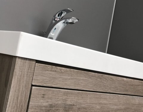 HOME IDEAS: Bathe your bathroom with simple, modern flourishes